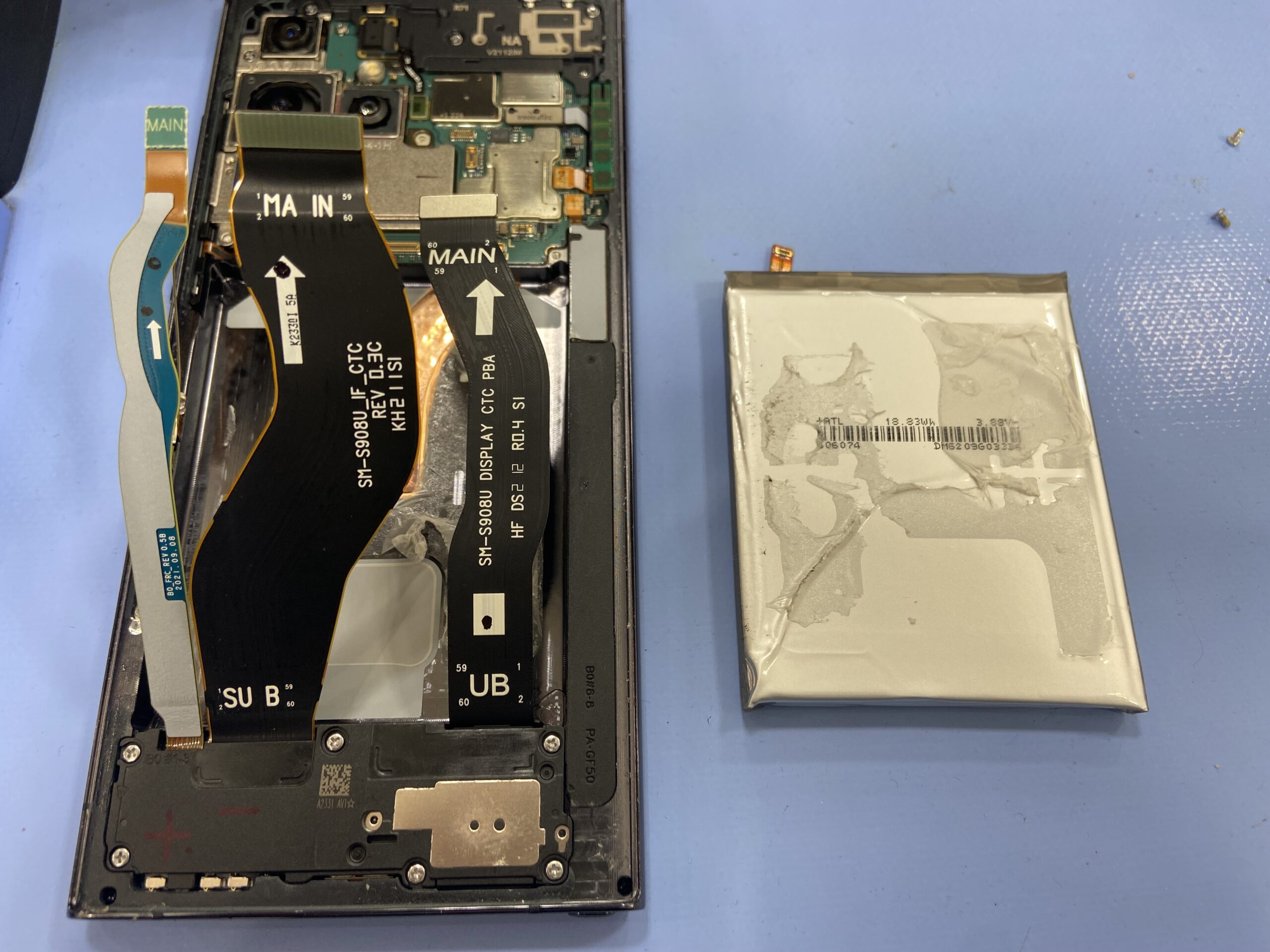 Galaxy S22 ultra バッテリー交換修理させていただきました【日野市